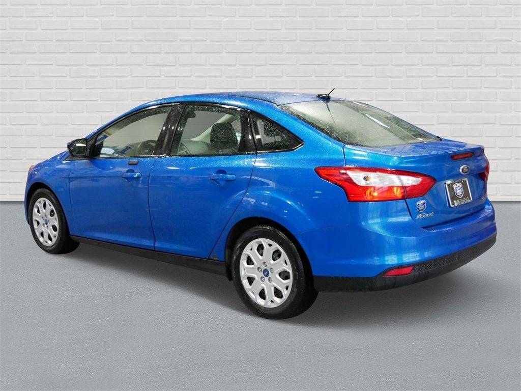 Used 2012 Ford Focus SE with VIN 1FAHP3F21CL243933 for sale in South Saint Paul, Minnesota